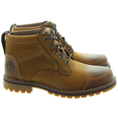 larchmont chukka boots