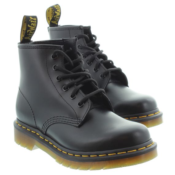DR MARTENS Adults 101 6 Eye Boot in Black